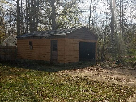 3rd image of 2443 Cranwood Dr SW