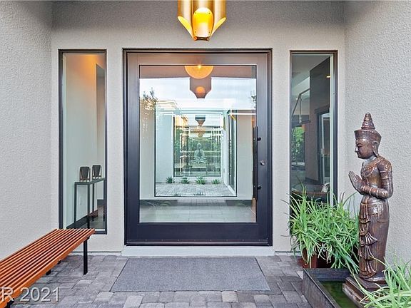 3rd image of 15 Garden Rain Dr