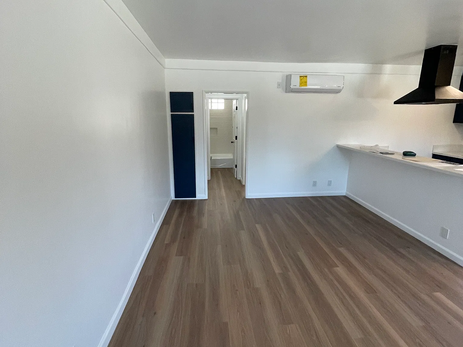 5819 Carlton Way — Photo 3