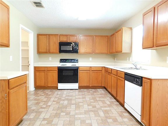 5th image of 7700 Settlement Dr