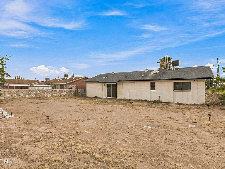 11524 Meadowbrook Dr — Photo 33