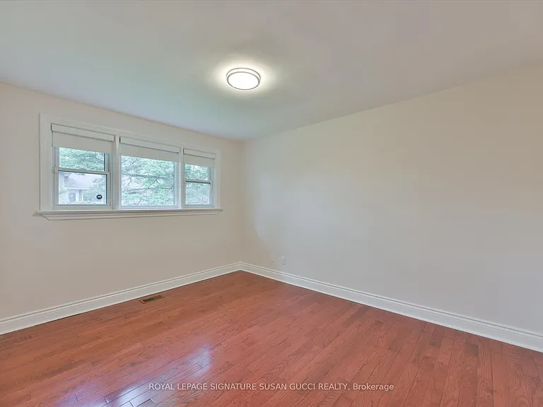 30 Shaunavon Heights Cres — Photo 14