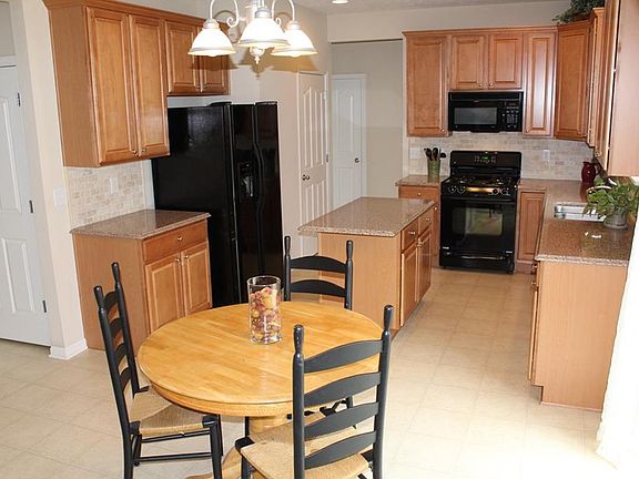 4th image of 14066 Avalon East Dr