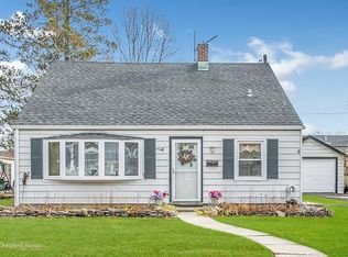 37 Peony Rd, Levittown, NY 11756