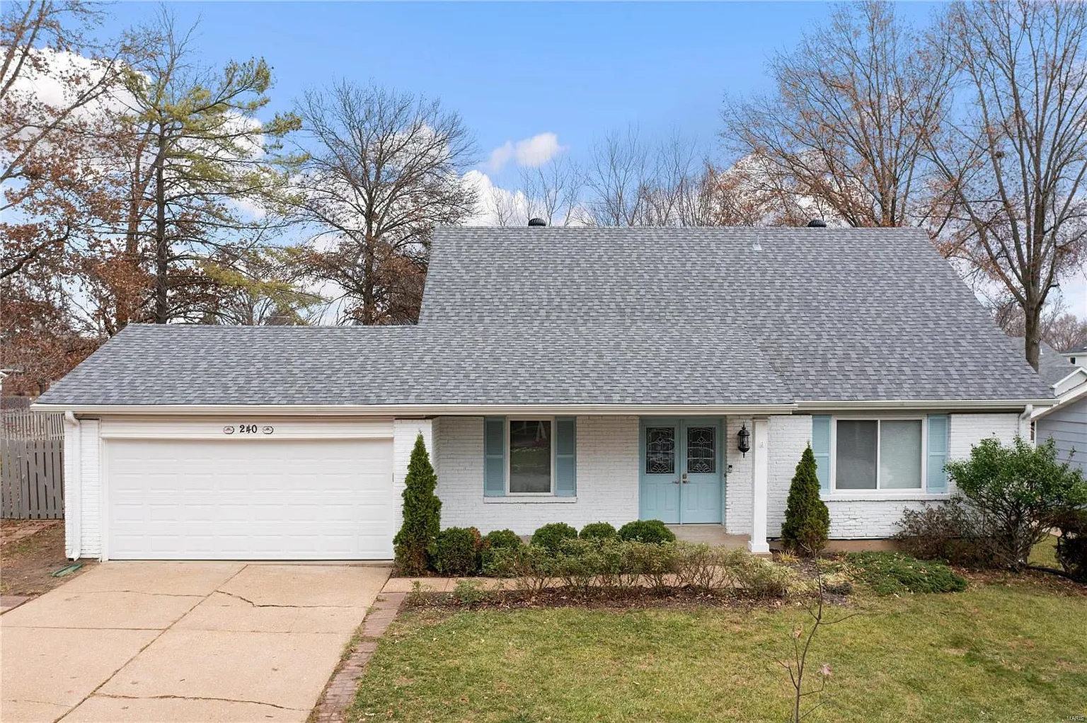 240 Aspen Village Dr photo 1