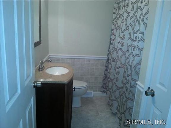 5th image of 1601 Paradise Dr