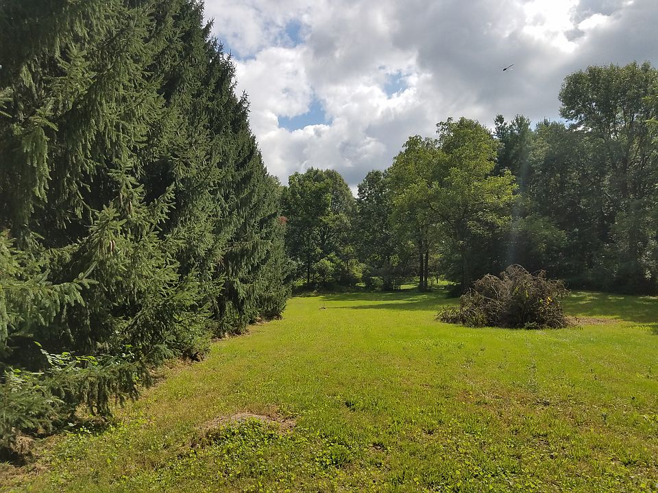 2nd image of Shady Oak Ln