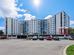 19 Woodlawn Rd E #206, Guelph, ON N1H7B1