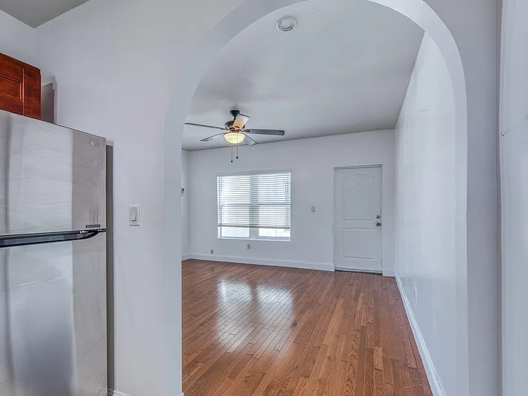 205 N Federal Hwy #C — Photo 7