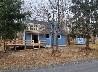 8211 Natures Dr, Tobyhanna, PA