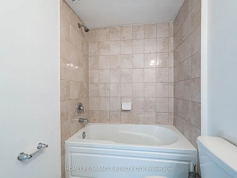 200 Veterans Dr #98 — Photo 33
