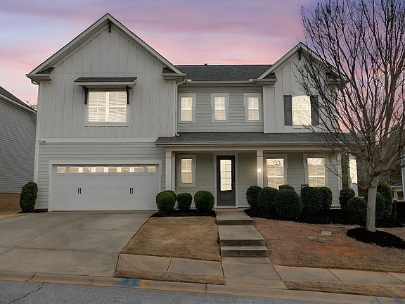 2nd image of 204 Noble St