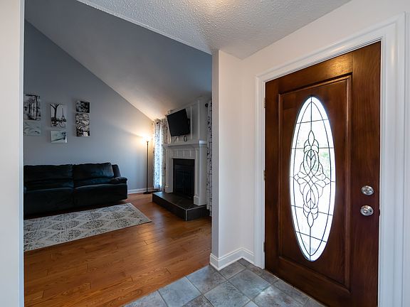5th image of 10310 Camelback Cir
