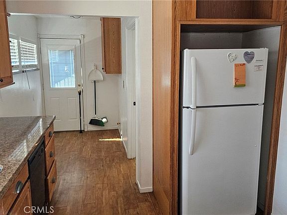 5th image of 800 Ivy St