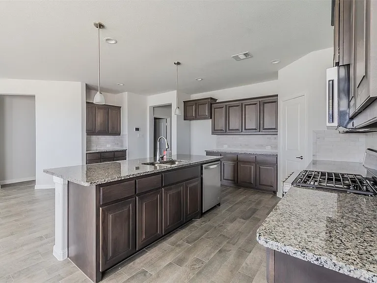 1343 Fox Hollow Rd — Photo 9