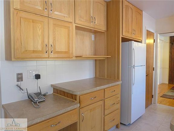 5th image of 5914 E Highgate Ave