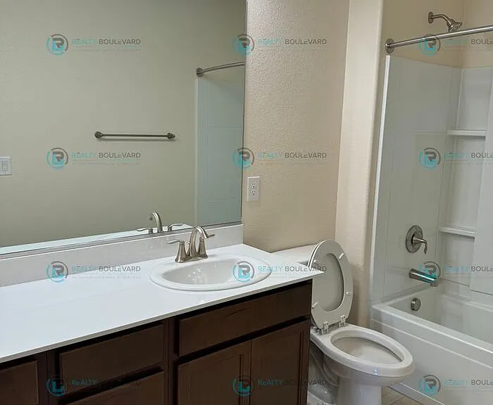 1011 Middle Gate Rd #1011 — Photo 13
