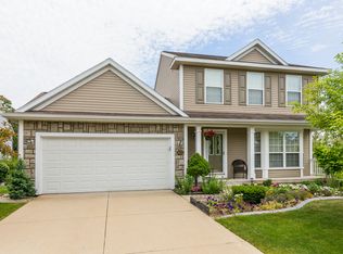 5822 E Grove Dr SE, Kentwood, MI 49512