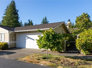 15906 Village Green Dr UNIT B, Mill Creek, WA 98012