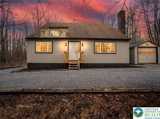 27 W Cherokee Trl, Albrightsville, PA 18210