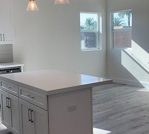 3rd image of 3964 S Budlong Ave #2