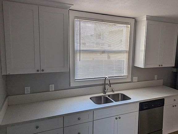 4th image of 610 South St