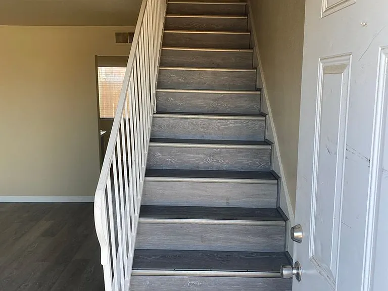 Henson Complex — Photo 5