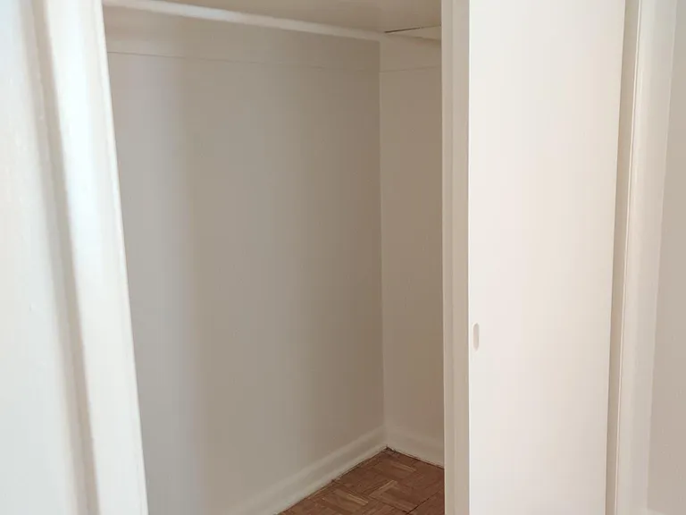 5729 Martel Ave #D — Photo 7