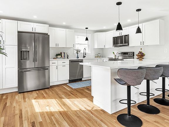 4th image of 39 Collins St