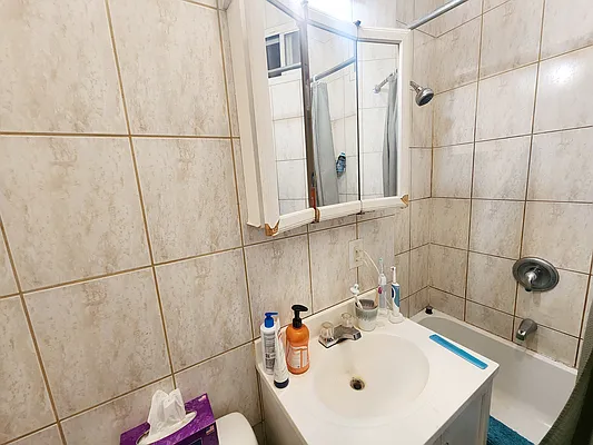 Rented by RELEASE NY | media 16