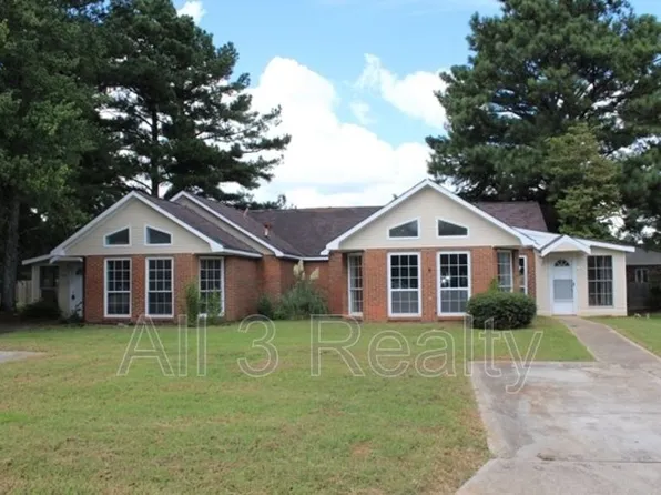 2140 Meadowview Ct SE, Conyers, GA 30013