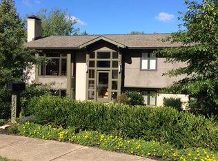 2202 Leeland Dr, Falls Church, VA 22043