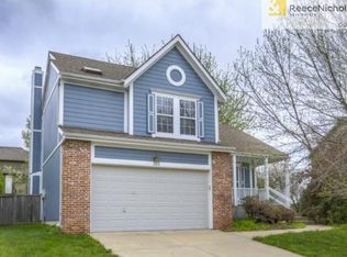 105 Broadmoor Dr, Louisburg, KS 66053