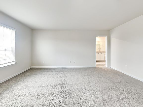 5th image of 127 Avondale Blvd