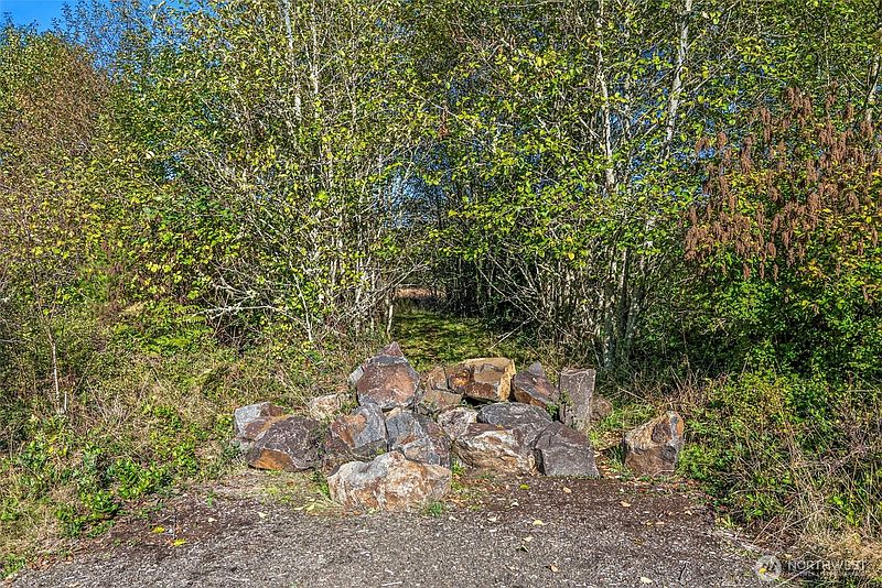 4th image of 331 Sudden Valley Drive