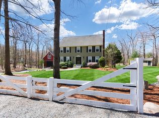 89 Hawkins St, Plainville, MA 02762