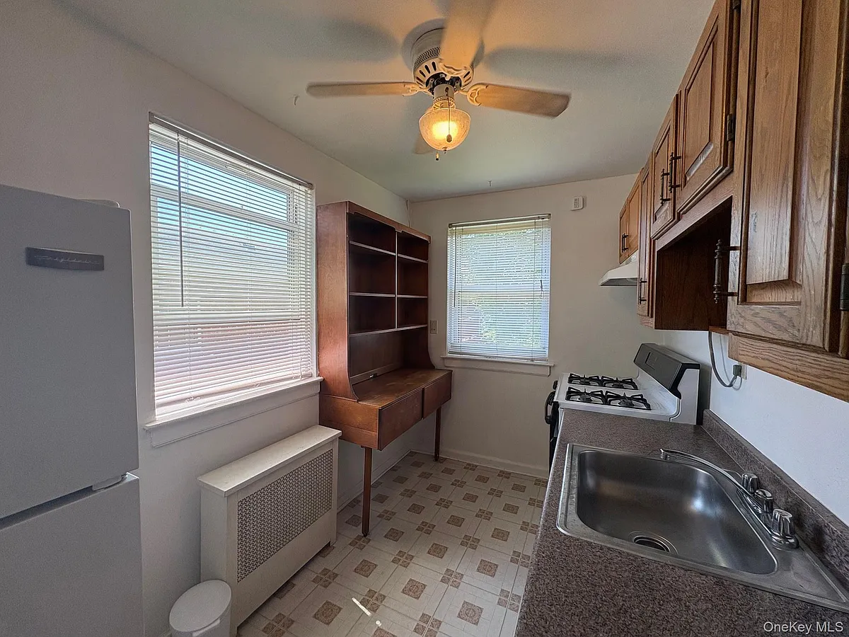 Building Photo - 263-45 73rd Ave #2