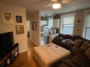1417 Spruce St APT 1R, Philadelphia, PA 19102