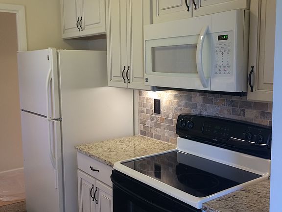 5th image of 5904 Mills Creek Ln