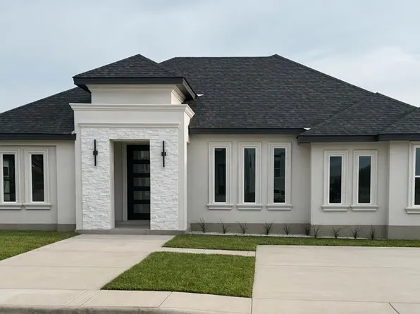 820 Ceniza Dr, Eagle Pass, TX 78852