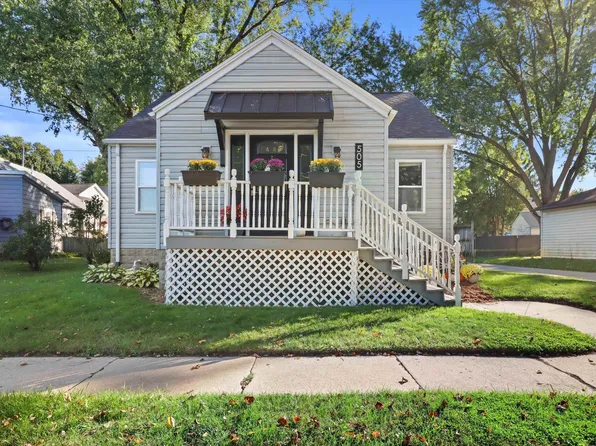 505 W Green St, Watertown, WI 53098