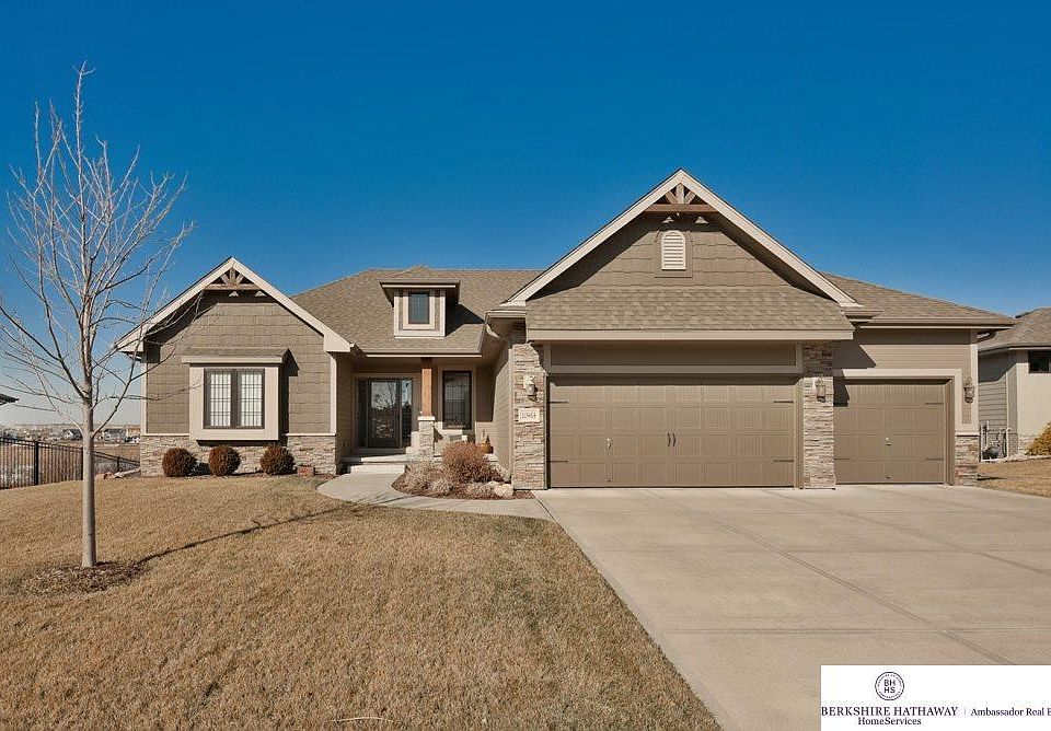 1st image of 10464 S 125th Ave