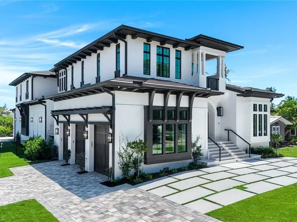 1690 Chesapeake AVE, NAPLES, FL 34102