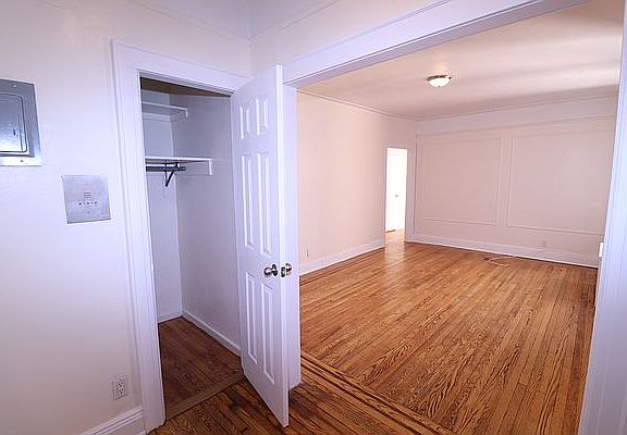 3rd image of 86-02 Forest Pkwy