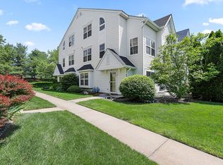 40 Madison Ct, Tinton Falls, NJ