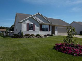 3012 Mandarin Grove Ln, Kalamazoo, MI 49004