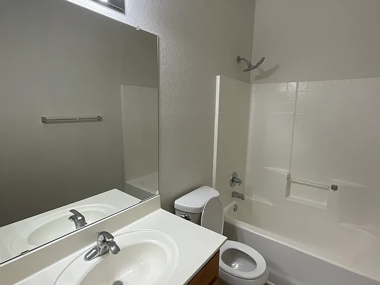 1930 E Hayden Ln #119 — Photo 7