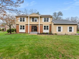 31 Chestnut Cir, Somerset, NJ 08873