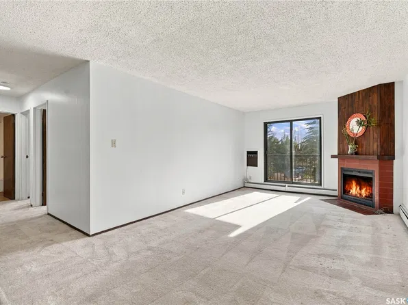 802A KINGSMERE Boulevard #305, Saskatoon, SK S7J 4B7