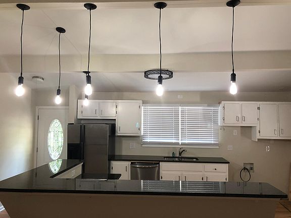 5th image of 2035 Kenwood Pl SE